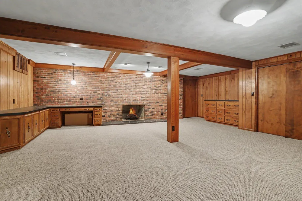 757 Kalamazoo Avenue Marshall, MI 49068