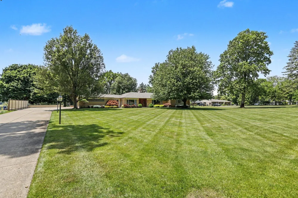 757 Kalamazoo Avenue Marshall, MI 49068