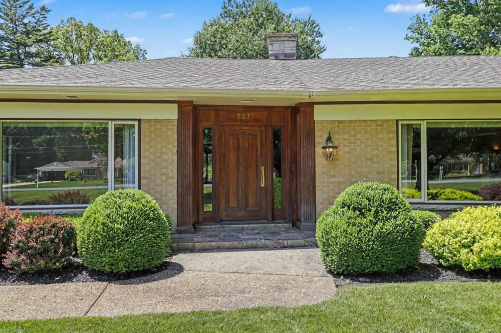 757 Kalamazoo Avenue Marshall, MI 49068