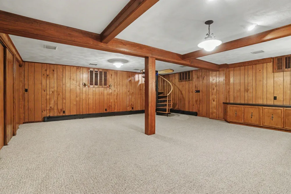757 Kalamazoo Avenue Marshall, MI 49068