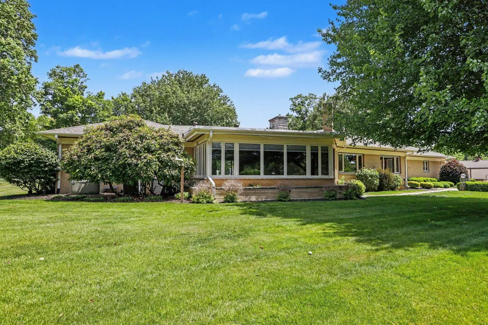 757 Kalamazoo Avenue Marshall, MI 49068