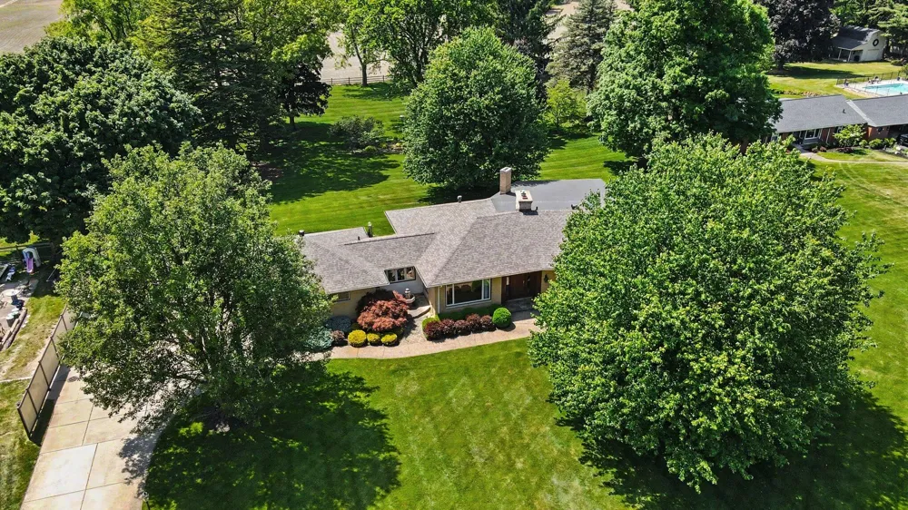 757 Kalamazoo Avenue Marshall, MI 49068