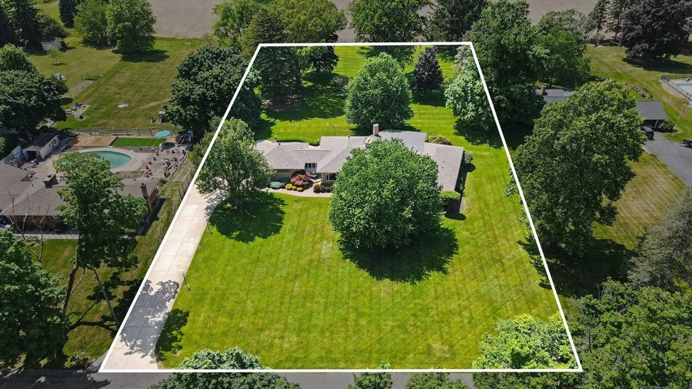 757 Kalamazoo Avenue Marshall, MI 49068