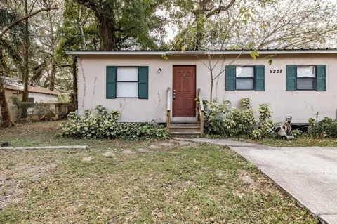 5228 CHERRY AVENUE #B