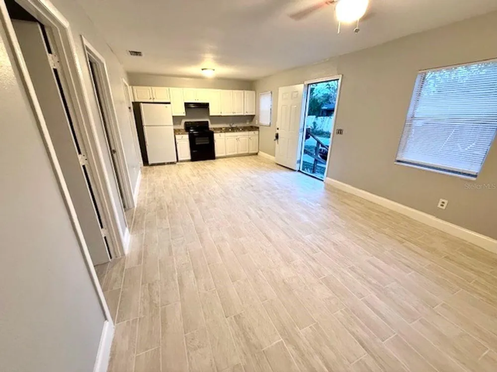5228 CHERRY AVENUE #B Seffner, FL 33584