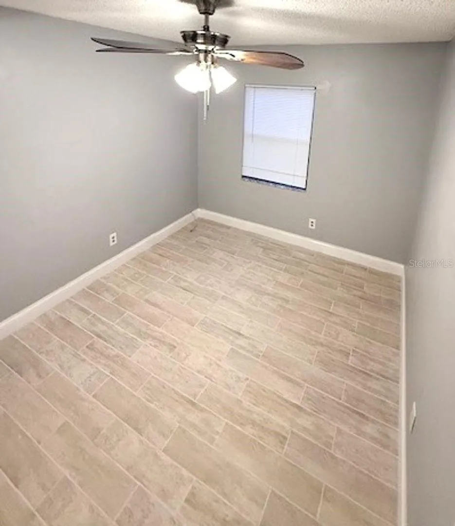 5228 CHERRY AVENUE #B Seffner, FL 33584