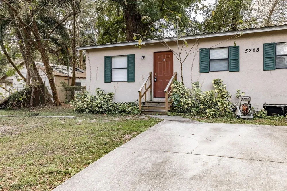5228 CHERRY AVENUE #B Seffner, FL 33584