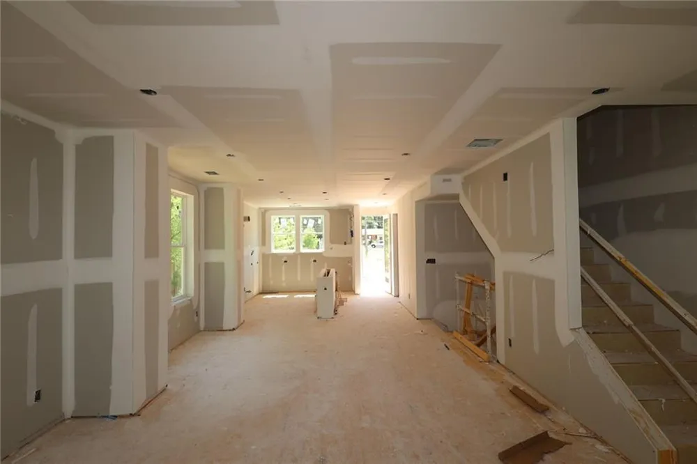 642 Memphis Drive Scottdale, GA 30079