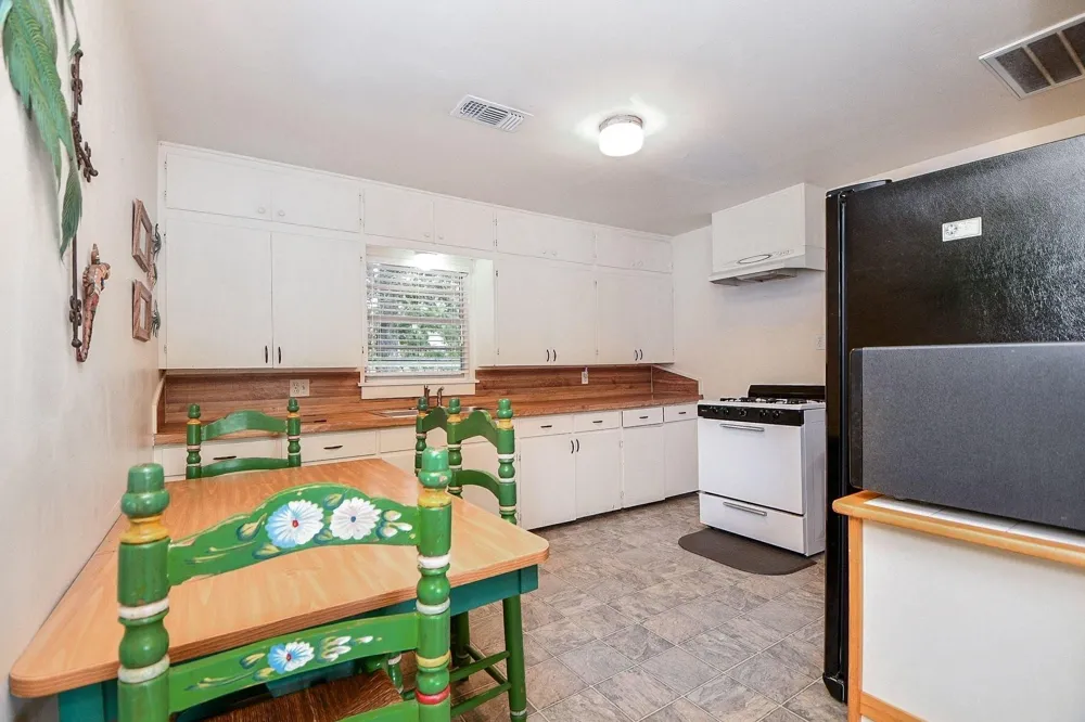 1301 2nd Street Palacios, TX 77465