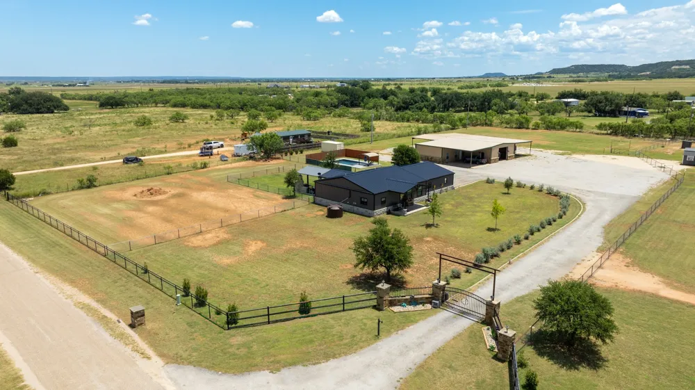 625 County Road 274 Tuscola, TX 79562