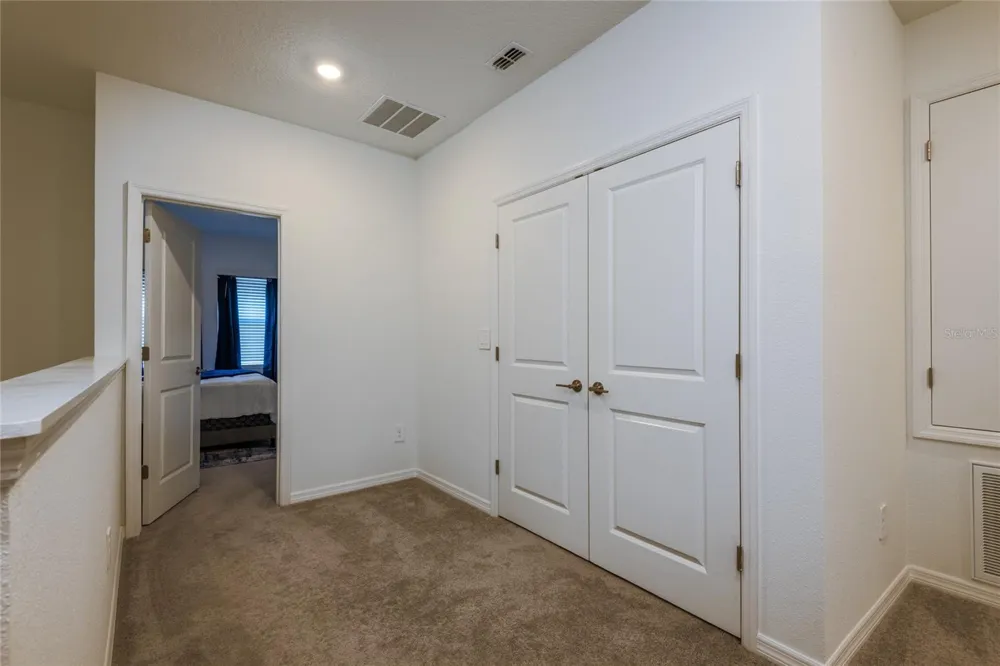 10807 E FORT WHITE COURT Tampa, FL 33647