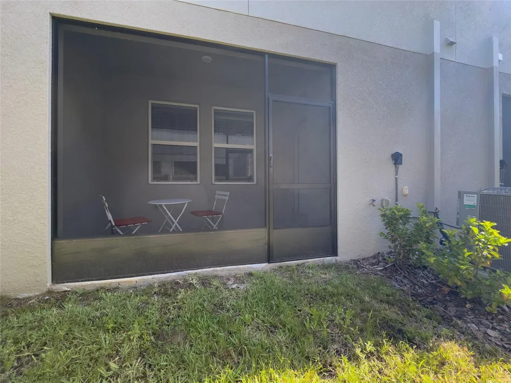 10807 E FORT WHITE COURT Tampa, FL 33647