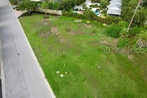 521 NEPTUNE AVENUE Longboat Key, FL 34228