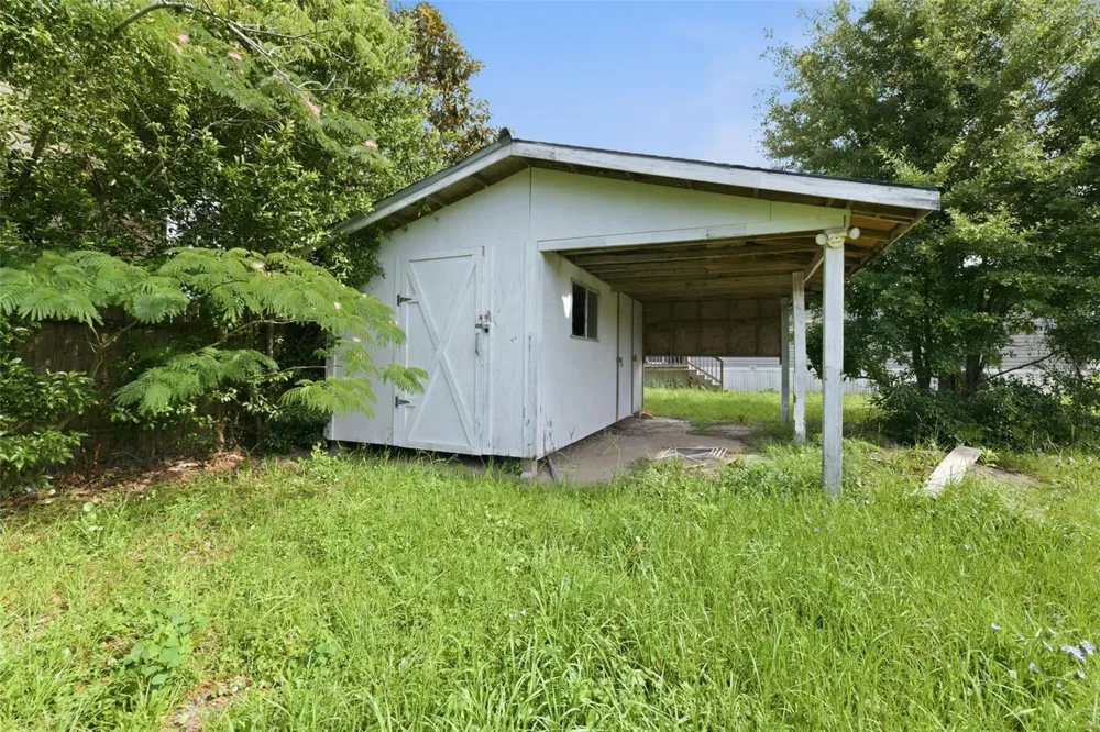 5205 E 11TH STREET Panama City, FL 32404