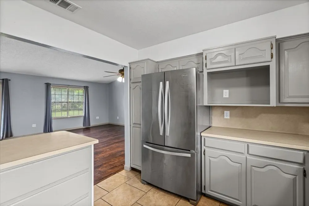 650 W Austin Road Luling, TX 78648