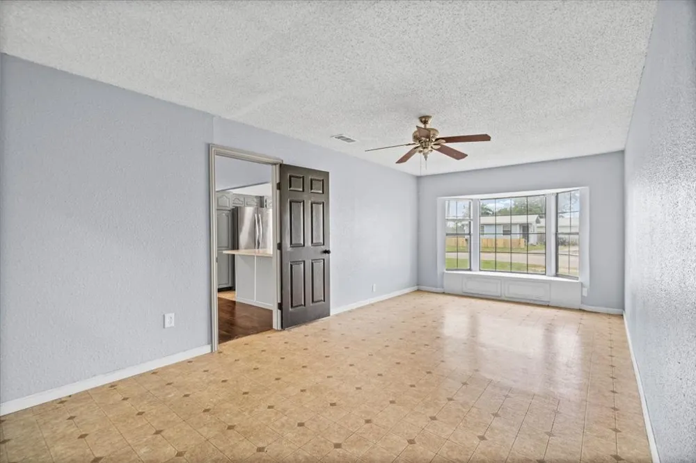 650 W Austin Road Luling, TX 78648