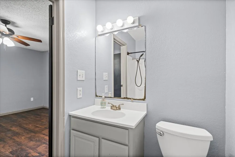 650 W Austin Road Luling, TX 78648