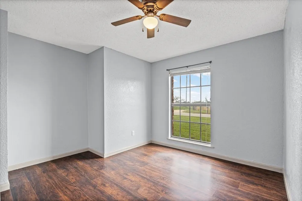 650 W Austin Road Luling, TX 78648