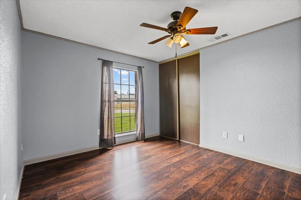 650 W Austin Road Luling, TX 78648