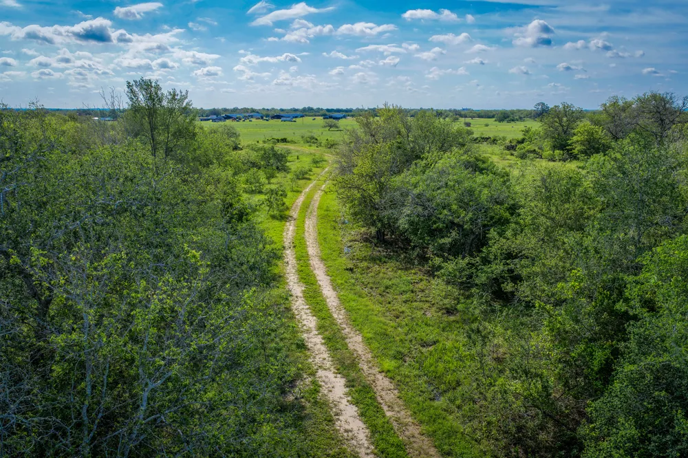 343 CR 343 Gonzales, TX 78629