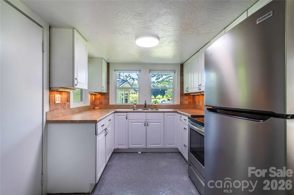 2603 Kim Miller Road Lake Toxaway, NC 28747