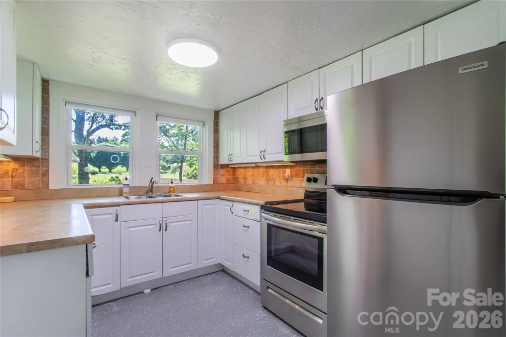 2603 Kim Miller Road Lake Toxaway, NC 28747
