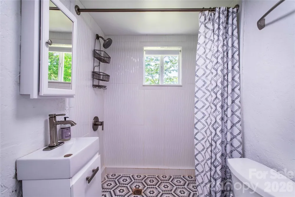 2603 Kim Miller Road Lake Toxaway, NC 28747
