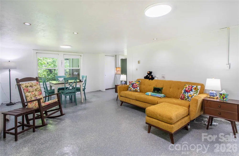 2603 Kim Miller Road Lake Toxaway, NC 28747