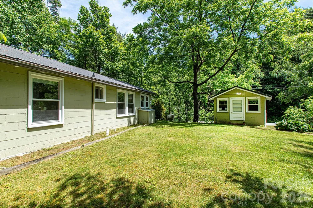 2603 Kim Miller Road Lake Toxaway, NC 28747