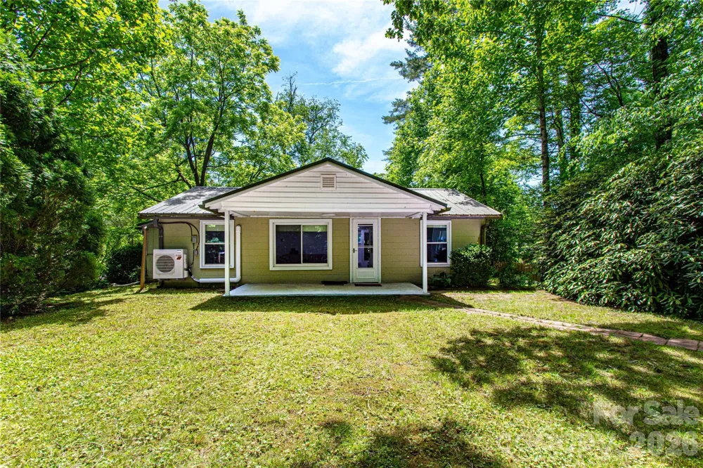 2603 Kim Miller Road Lake Toxaway, NC 28747