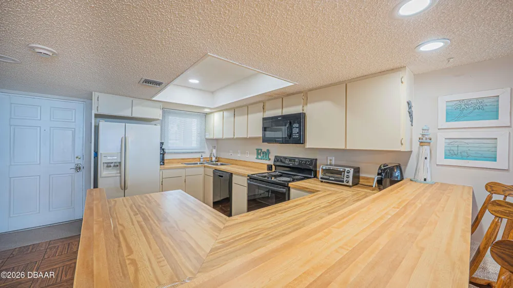 3831 S Atlantic Avenue #205 Daytona Beach Shores, FL 32118