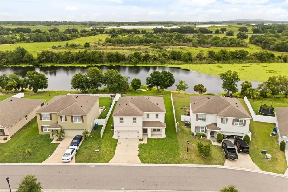 166 ST THOMAS DR Mulberry, FL 33860