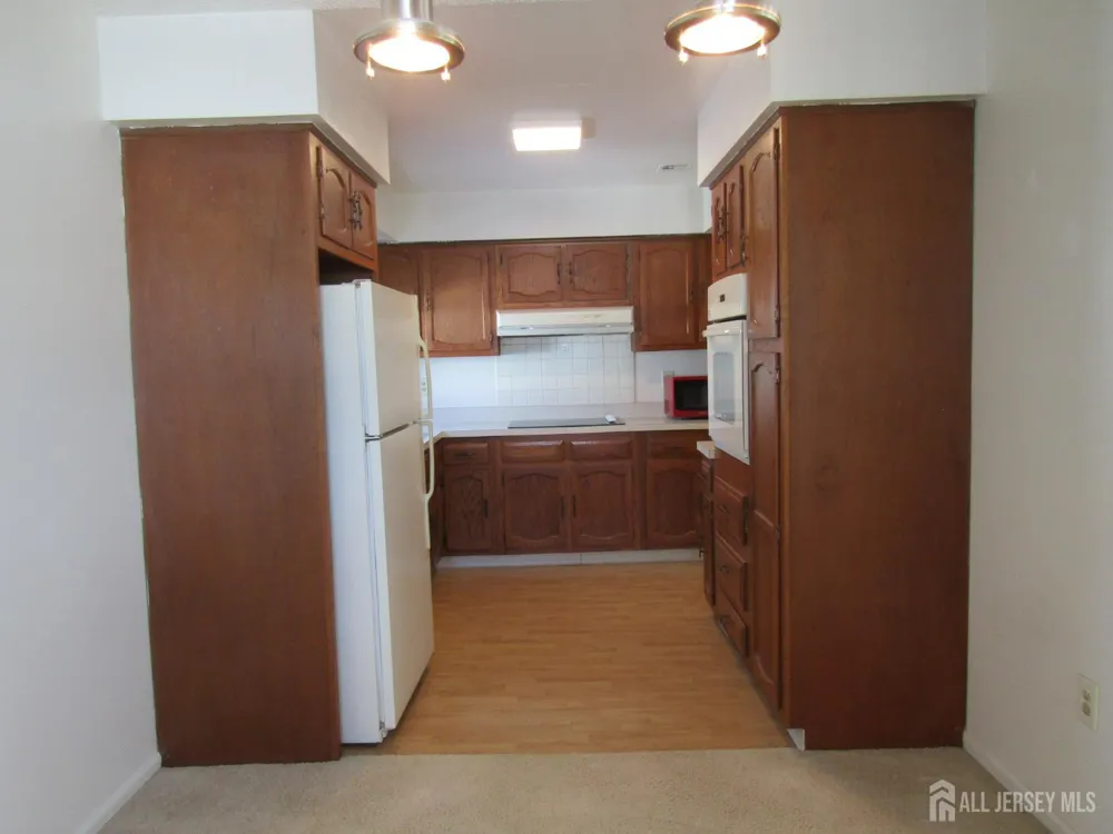 538 Sutton Way Monroe, NJ 08831