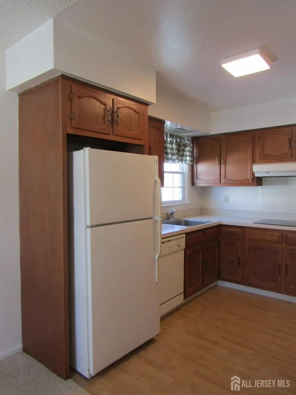 538 Sutton Way Monroe, NJ 08831