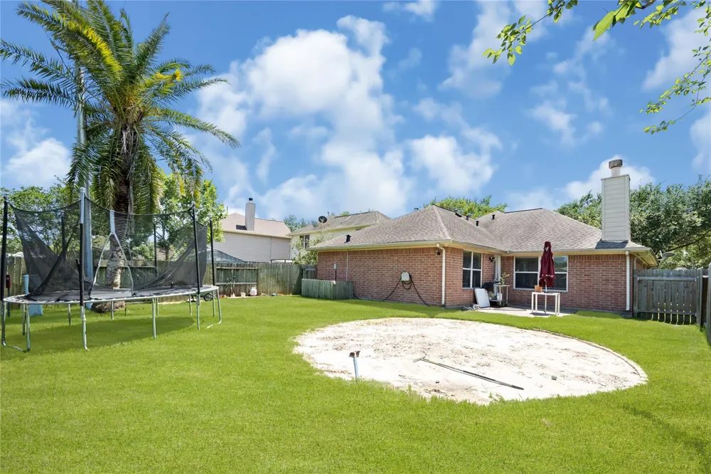 327 Mammoth Springs Lane Dickinson, TX 77539