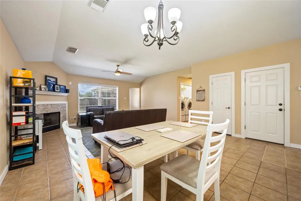 327 Mammoth Springs Lane Dickinson, TX 77539