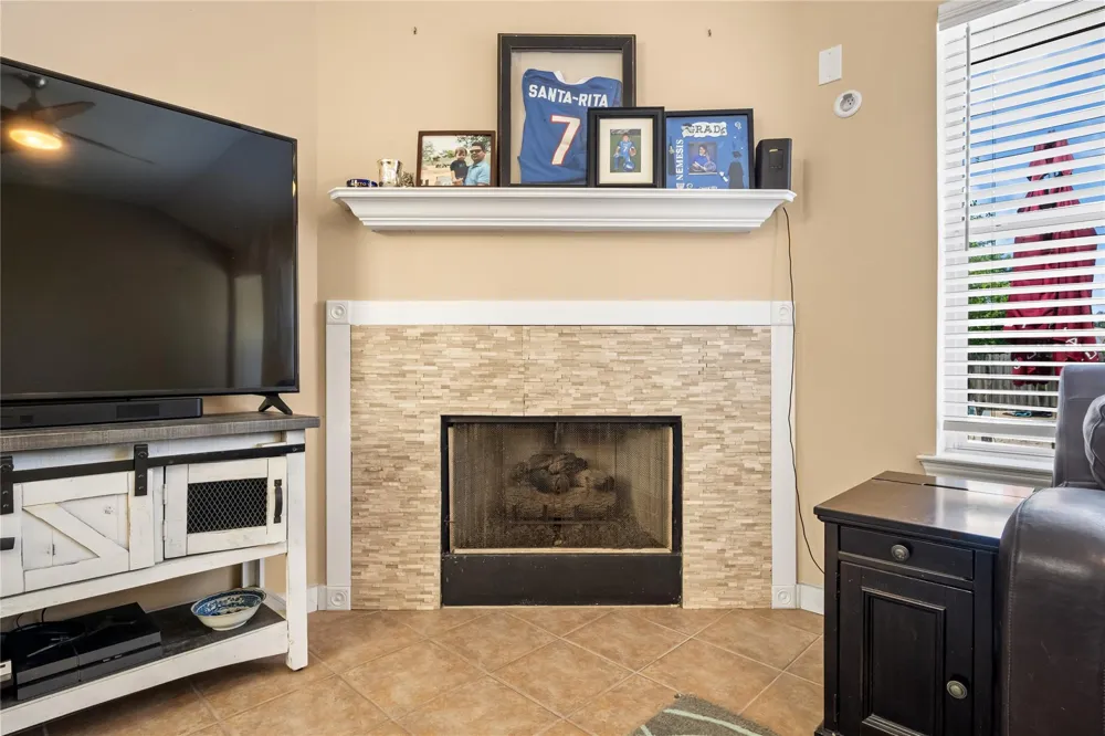327 Mammoth Springs Lane Dickinson, TX 77539