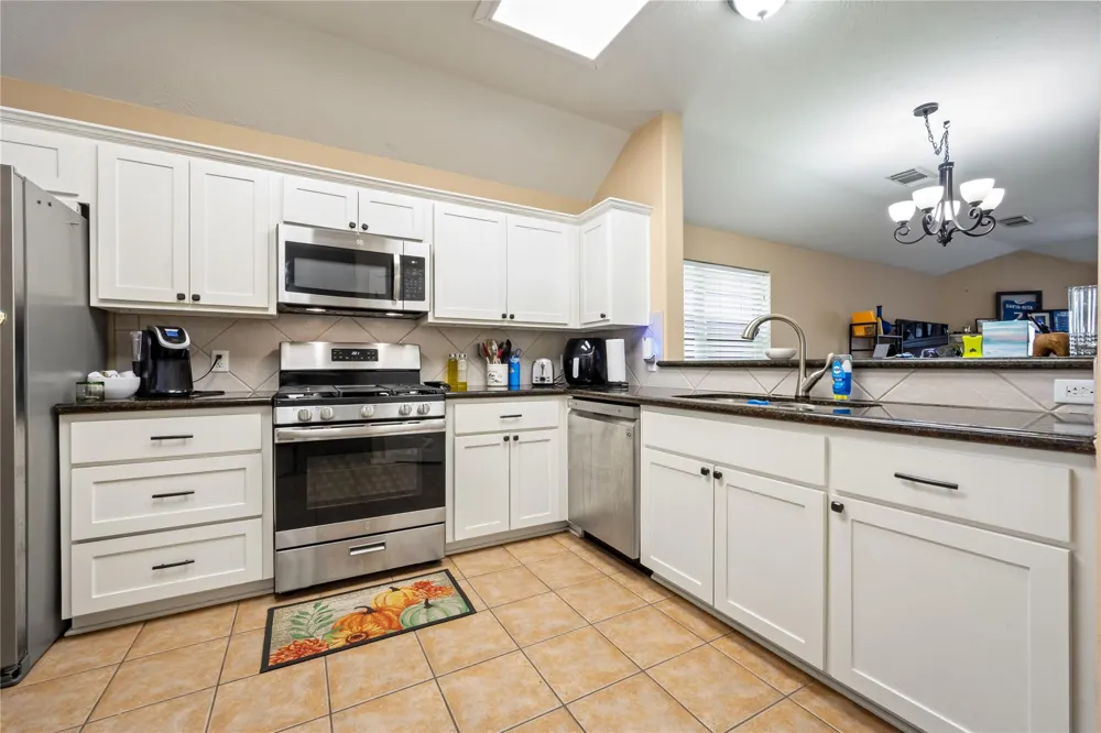 327 Mammoth Springs Lane Dickinson, TX 77539