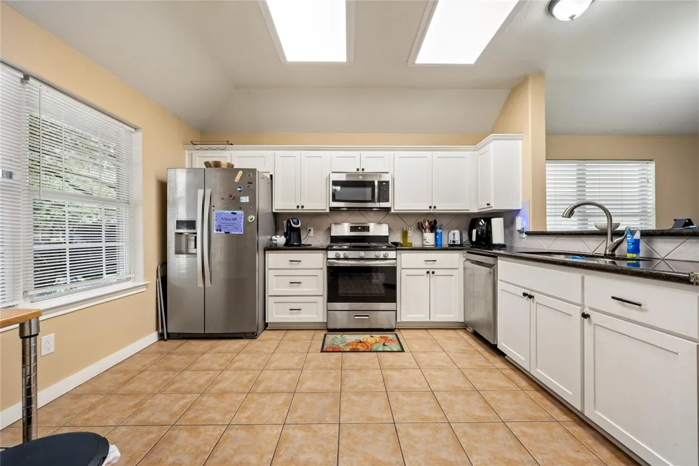 327 Mammoth Springs Lane Dickinson, TX 77539