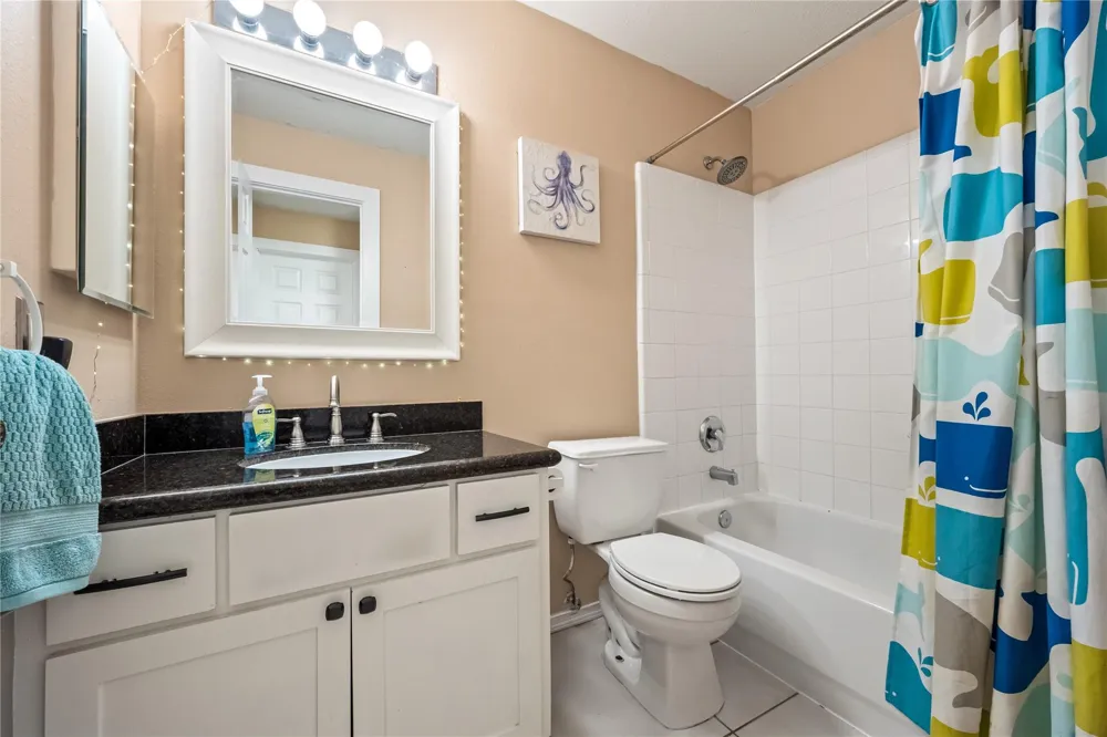 327 Mammoth Springs Lane Dickinson, TX 77539