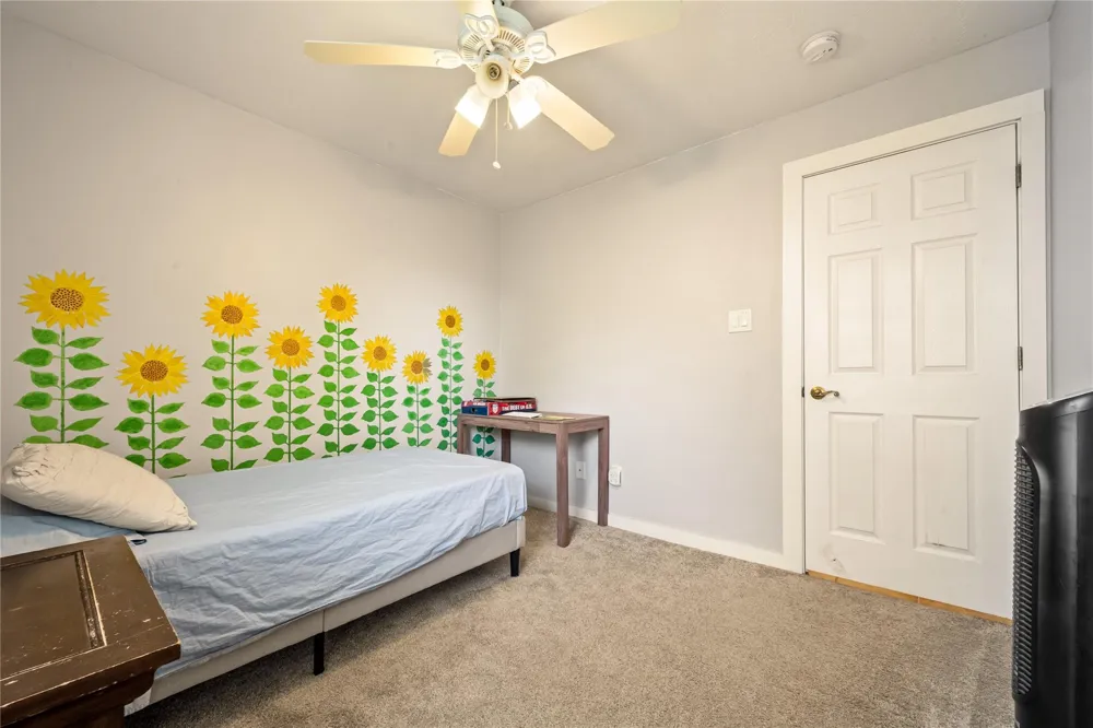 327 Mammoth Springs Lane Dickinson, TX 77539