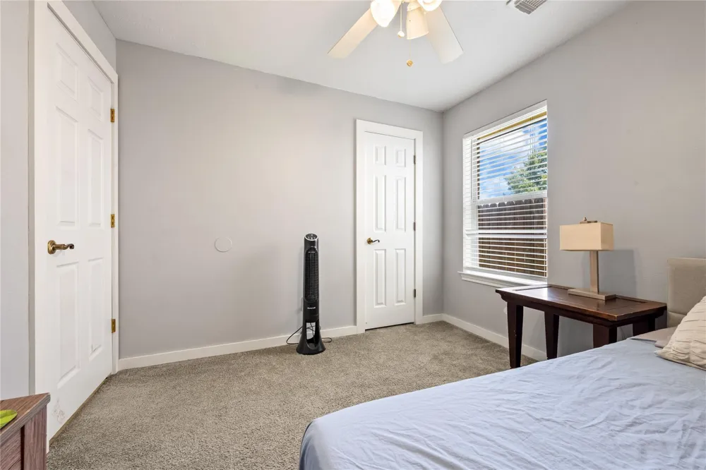 327 Mammoth Springs Lane Dickinson, TX 77539
