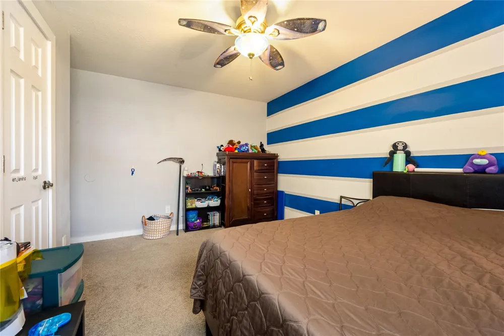 327 Mammoth Springs Lane Dickinson, TX 77539