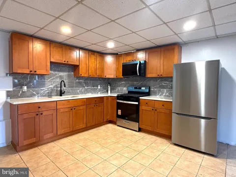 1300 MAIN STREET #BASEMENT