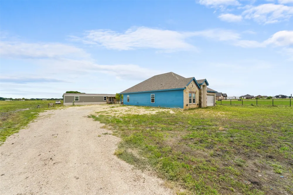 471 Ewing Road Ferris, TX 75125