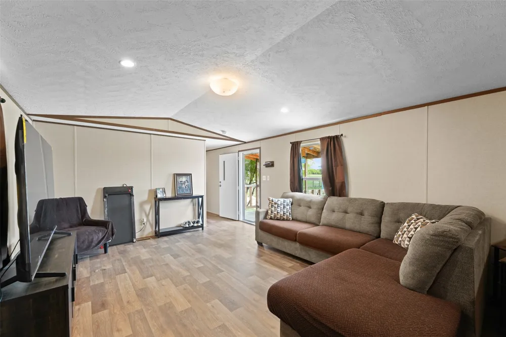 471 Ewing Road Ferris, TX 75125