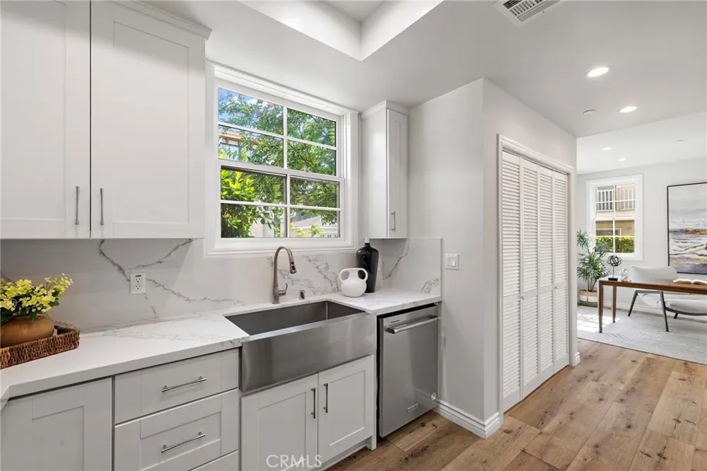 1976 Huntington Drive South Pasadena, CA 91030