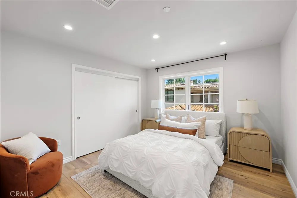 1976 Huntington Drive South Pasadena, CA 91030