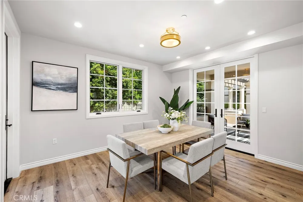1976 Huntington Drive South Pasadena, CA 91030