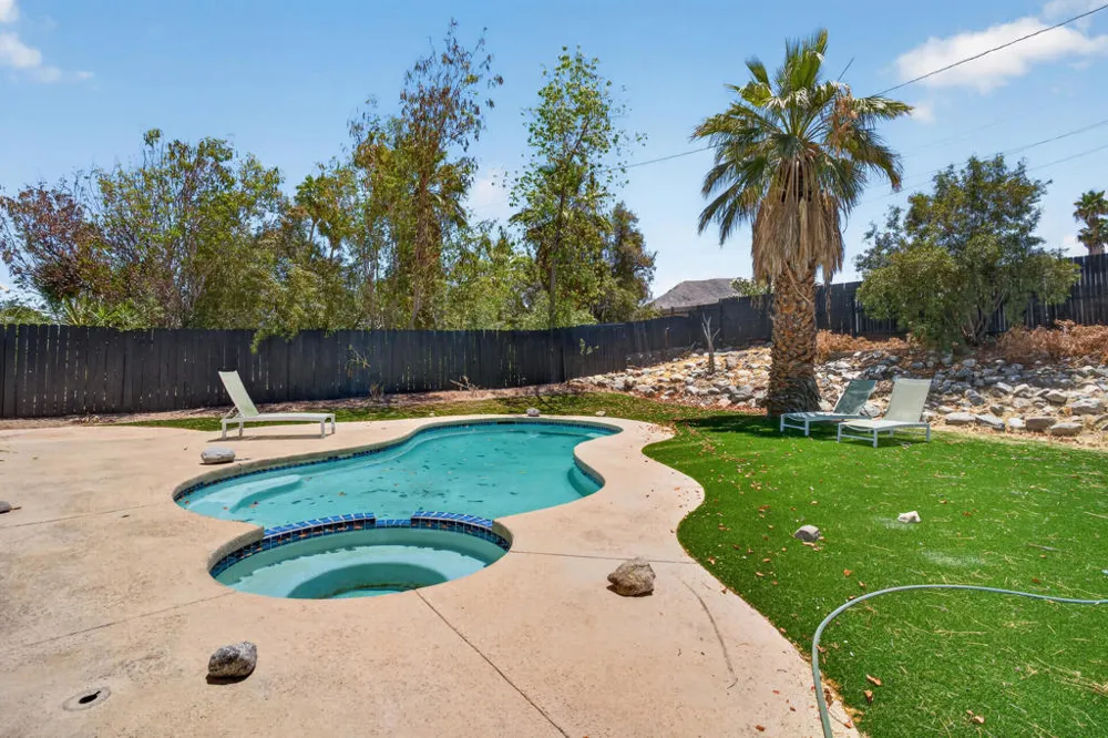 38211 Vista Drive Cathedral City, CA 92234